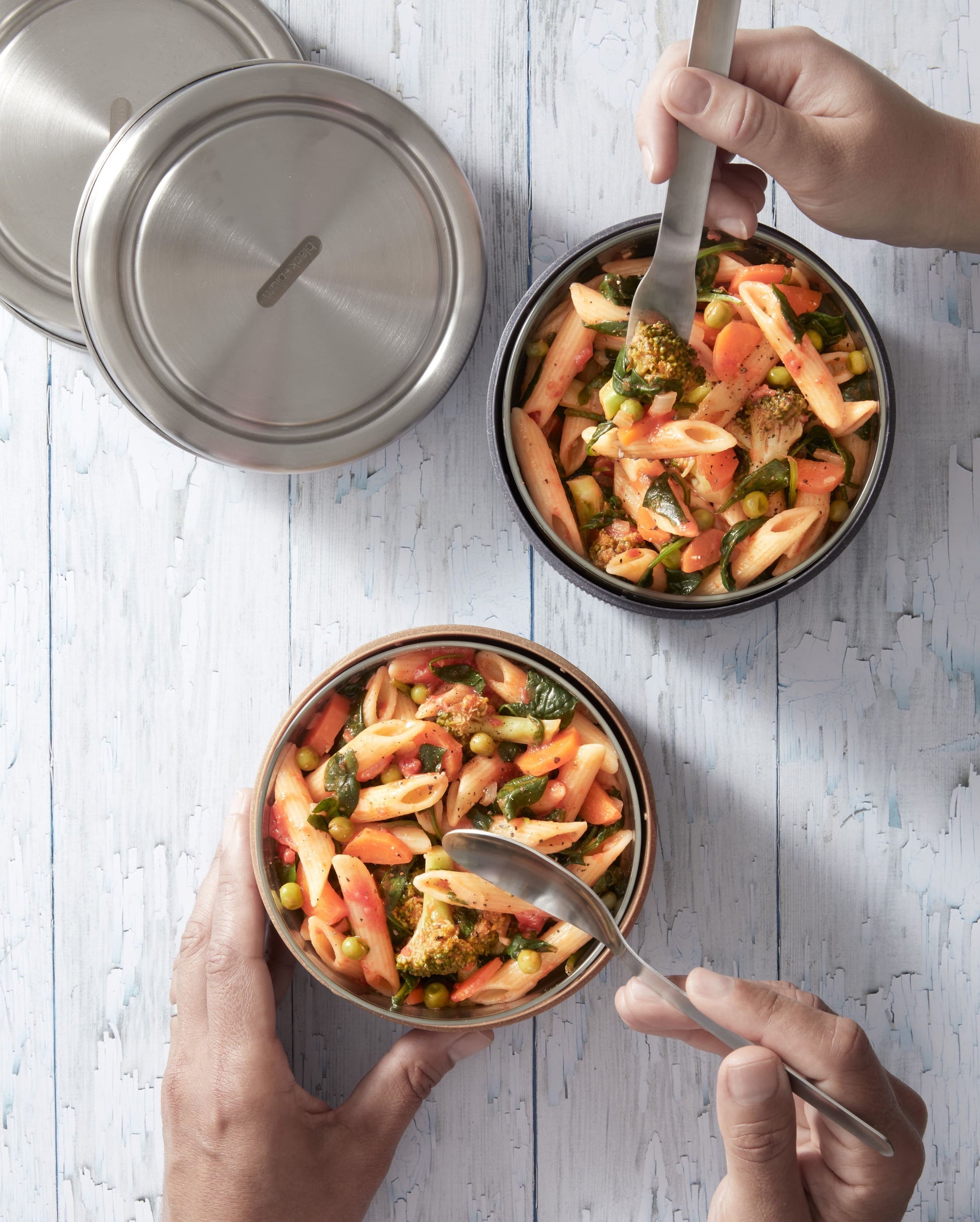 Penne Primavera on the go.  20 oz glass lunch pot with almond and slate wood fiber exterior and stainless steel lid.  100% leak proof.  microwave, freezer and dishwasher safe.