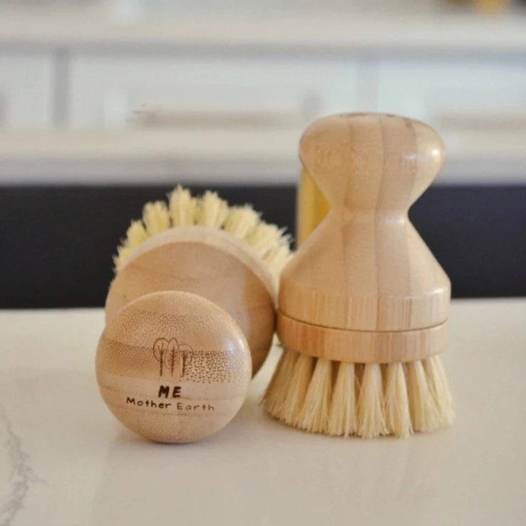 refillable brush head. sustainable cleaning brush bamboo handle and changeable sisal bristle head